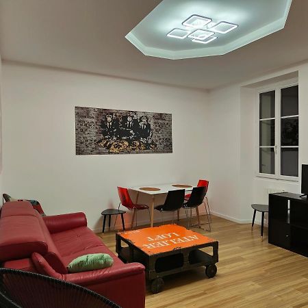 Les Lofts De Provins: Apt 5 ภายนอก รูปภาพ