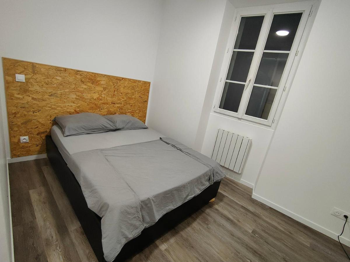 Les Lofts De Provins: Apt 5 ภายนอก รูปภาพ
