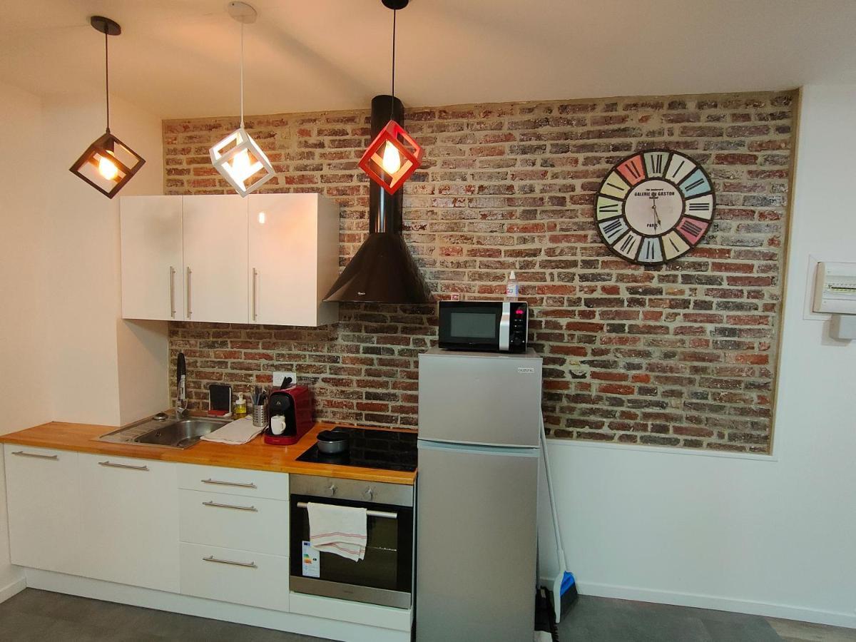 Les Lofts De Provins: Apt 5 ภายนอก รูปภาพ